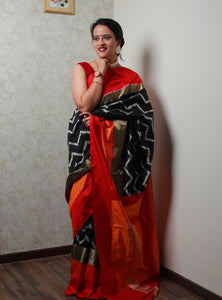 Black Zig Zag Handloom Pure Silk Pochampally Ikat Saare